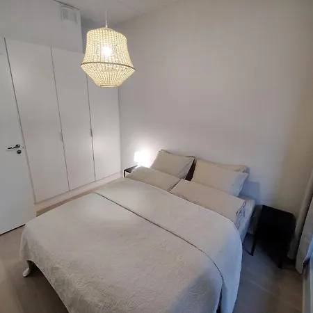 Apartment Peaceful Nordic For 5 / Near And Airport